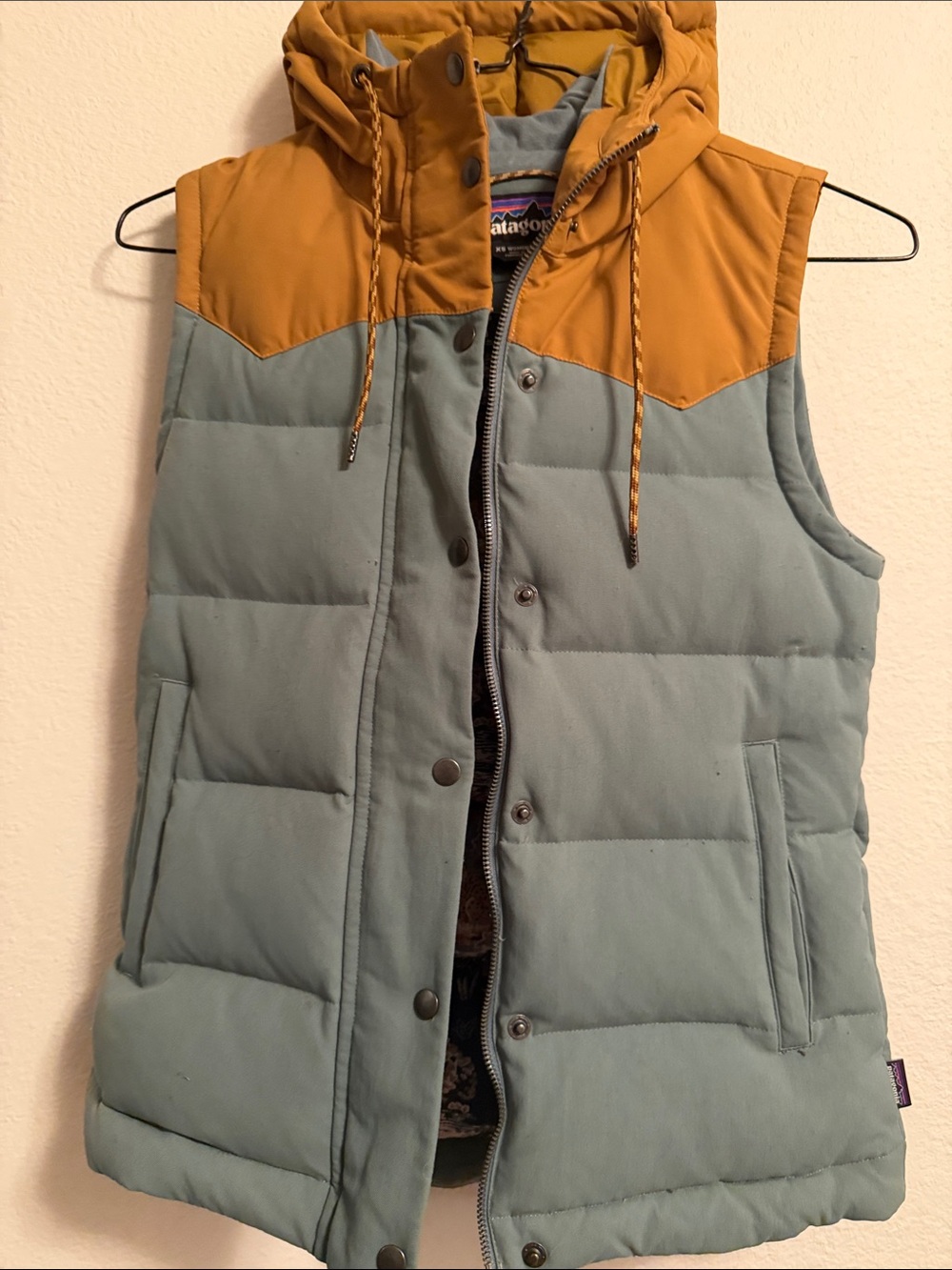 Patagonia Women’s Bivy Hooded Puffer Vest Size XS